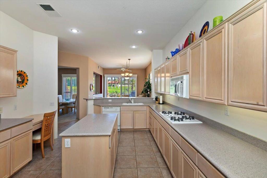 Rancho Mirage C.C. - Residential