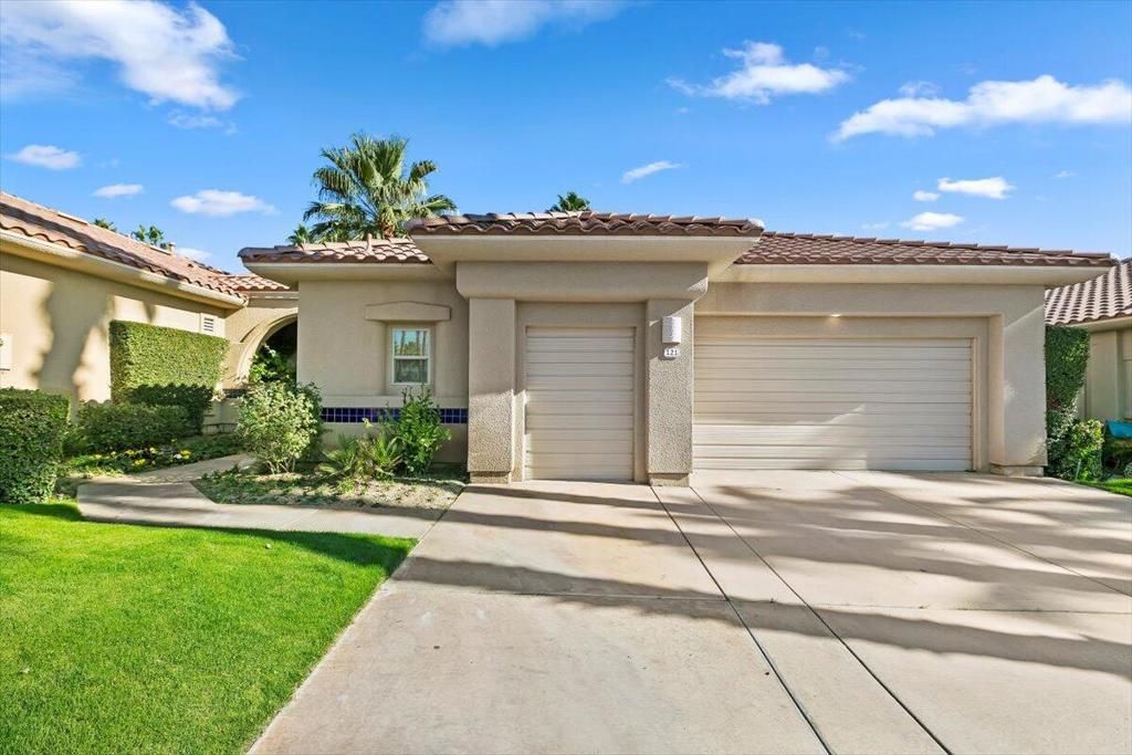 Photo of 121 Kavenish Drive, Rancho Mirage, CA 92270 (MLS # 219140226DA)