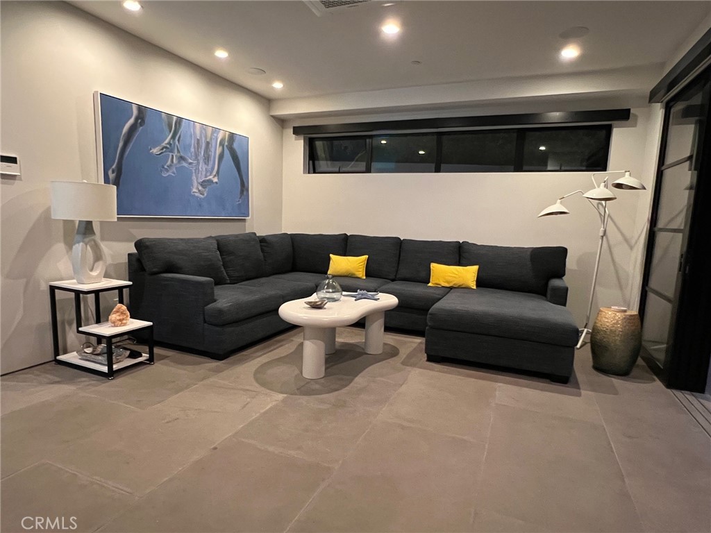 Emerald Bay (EB) - Residential Lease