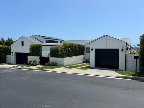 Photo of 809 Emerald Bay, Laguna Beach, CA 92651 (MLS # LG25194410)