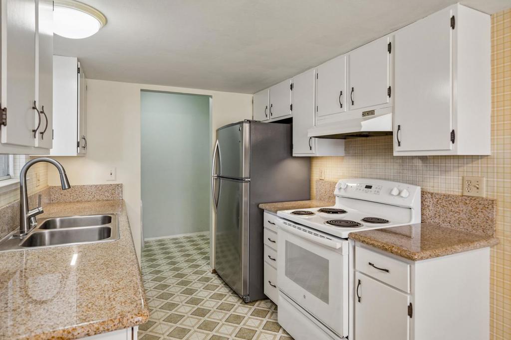 563 Argos Circle