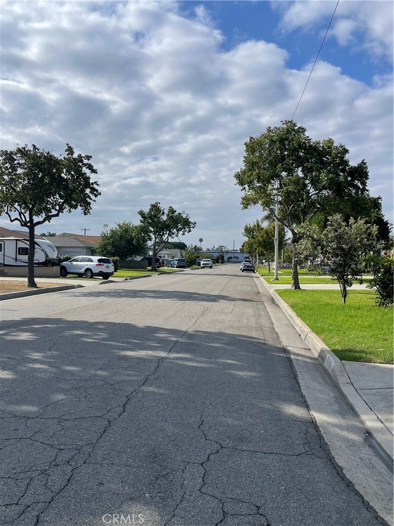 7703 Keltonview
