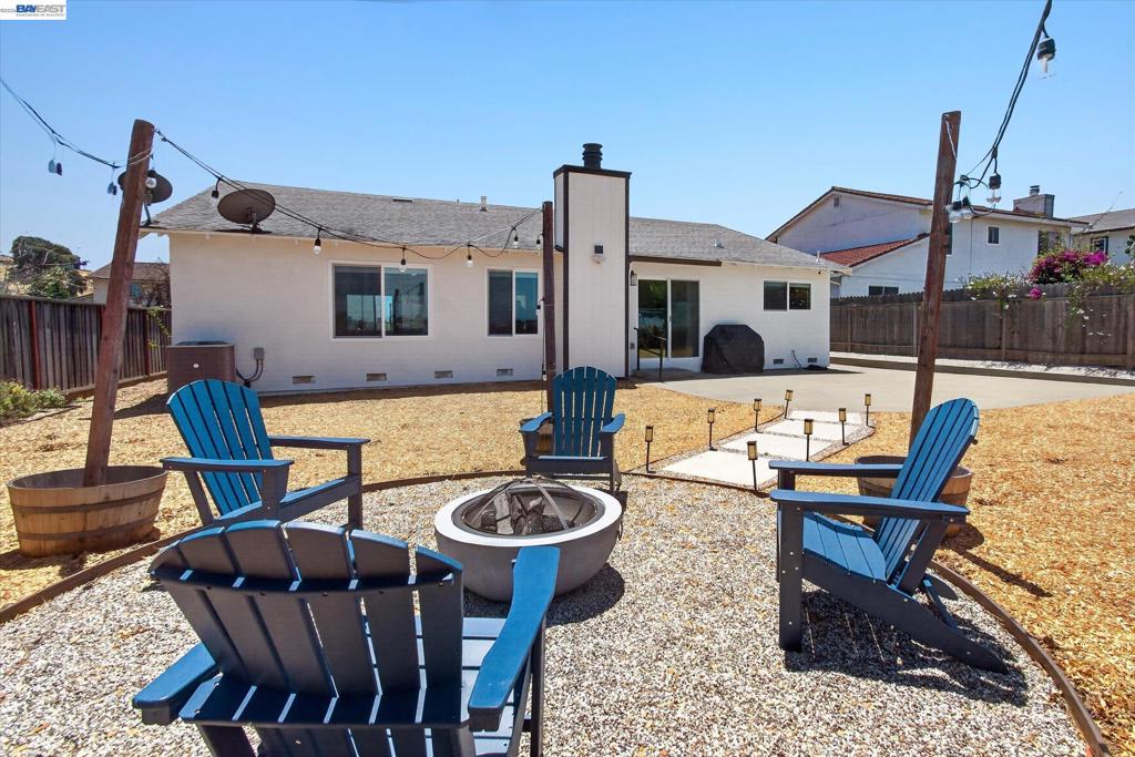 295 Iris Rd