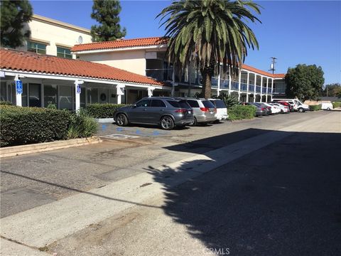 1621 E 17th Street Santa Ana CA 92705