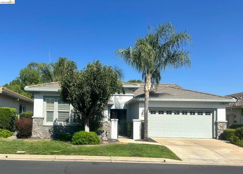 Photo of 1116 Burghley Ln LN, Brentwood, CA 94513 (MLS # 41144472)