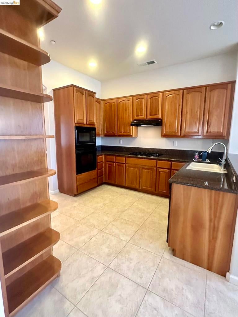 1116 Burghley Ln