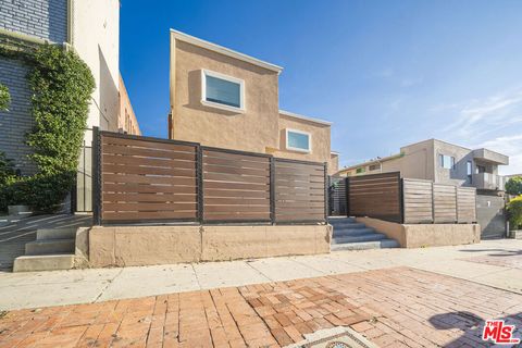 Photo of 136 N Rampart Boulevard #2, Los Angeles, CA 90026 (MLS # 26639469)