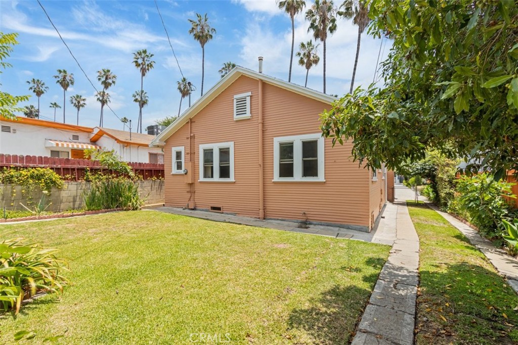 1411 N Coronado Street