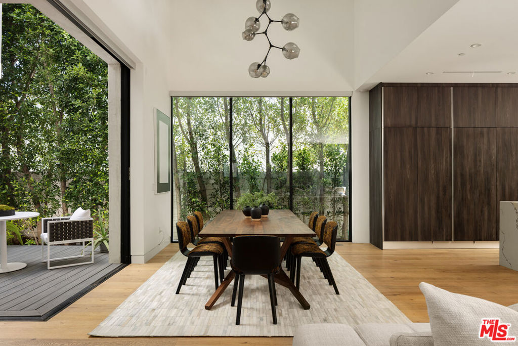 105 S Laurel Avenue