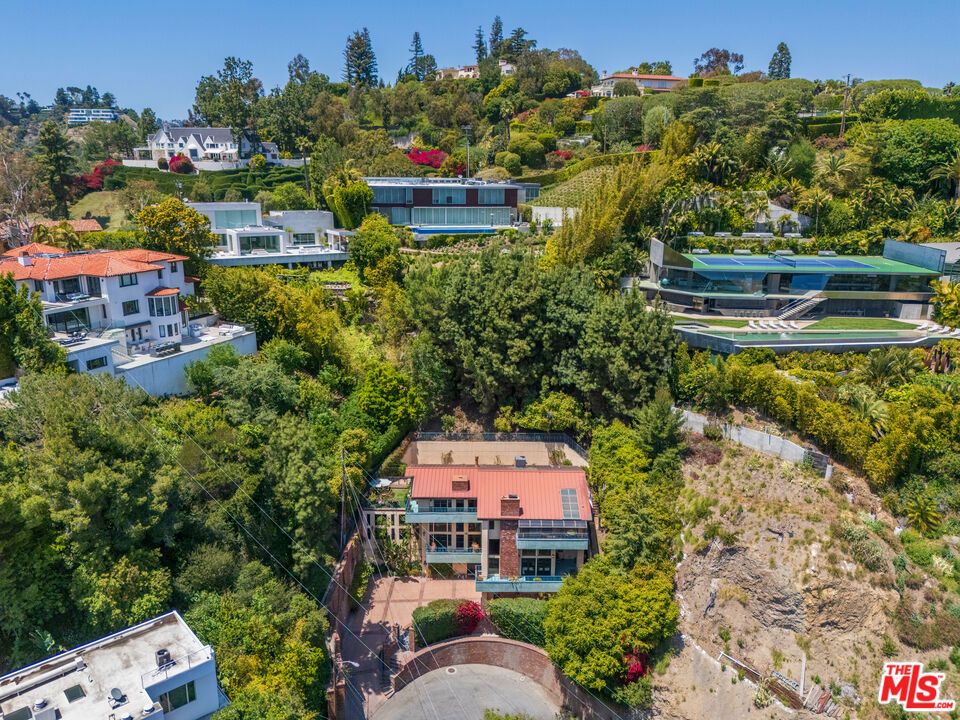 1242 Angelo Drive