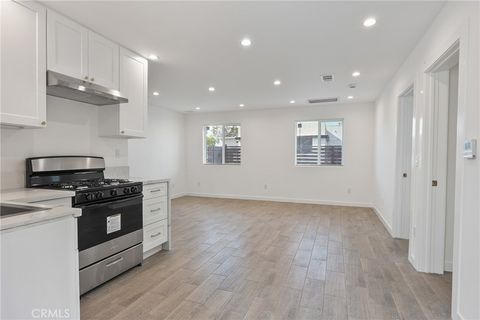 Photo of 5336 Cleon Avenue #2, North Hollywood, CA 91601 (MLS # SR26058208)