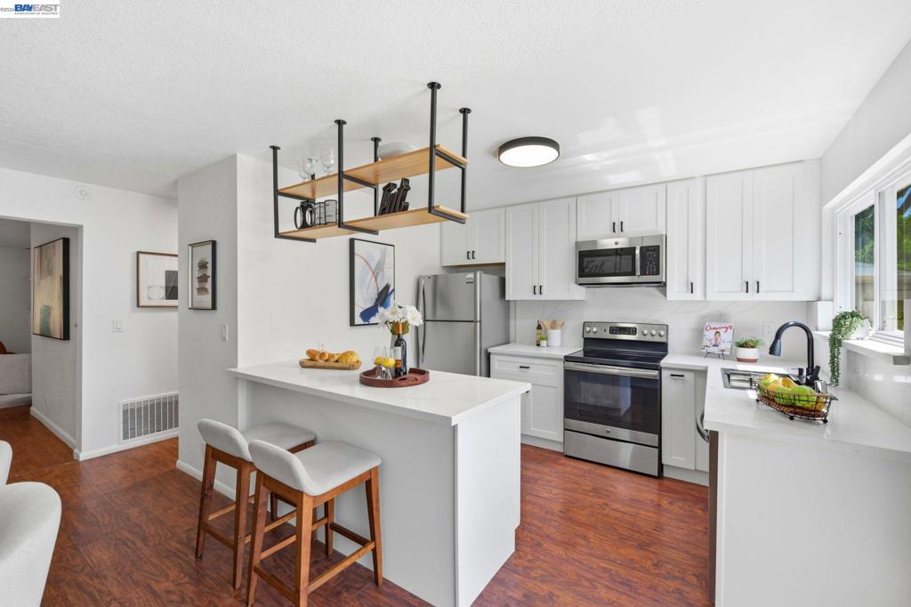 1486 Newhall Pkwy PKWY, Concord CA 94521