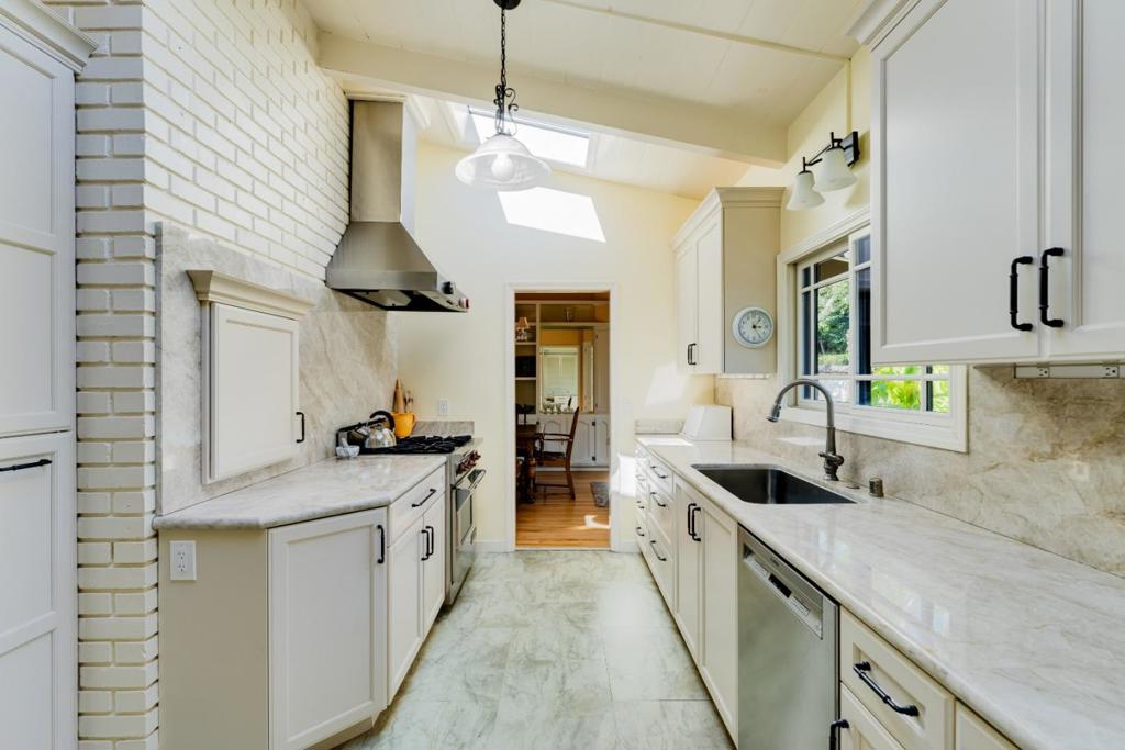 505 Bayview Drive
