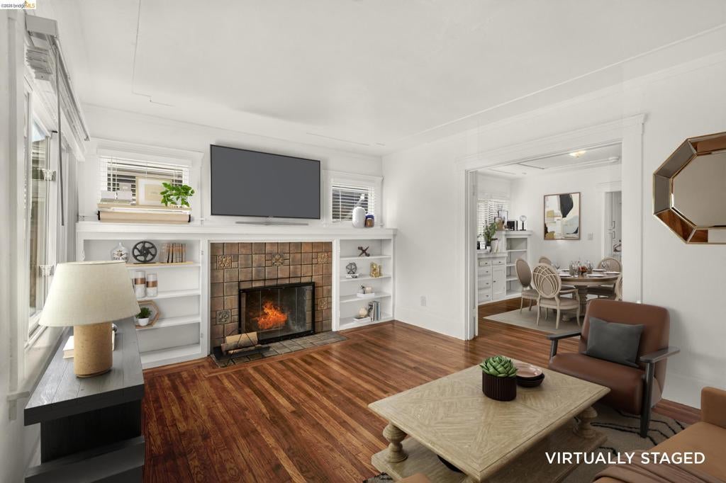 1070 1072 Aileen St