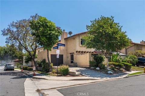 Photo of 1102 Calle Linares, Duarte, CA 91010 (MLS # AR26099616)