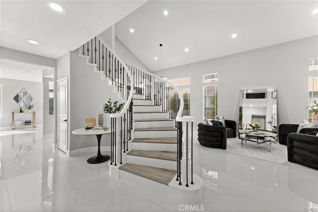 San Joaquin Hills - Residential Lease