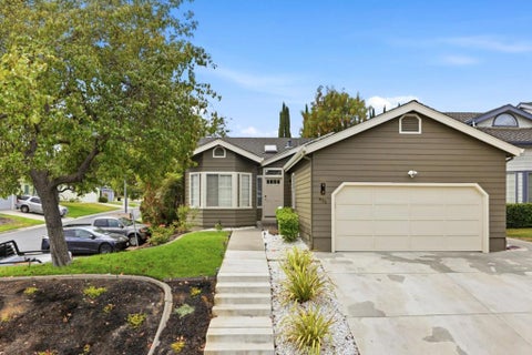 Photo of 921 Clinton Place, Pleasanton, CA 94566 (MLS # ML82060801)