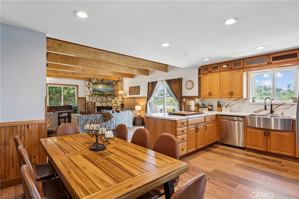 1243 N Grass Valley