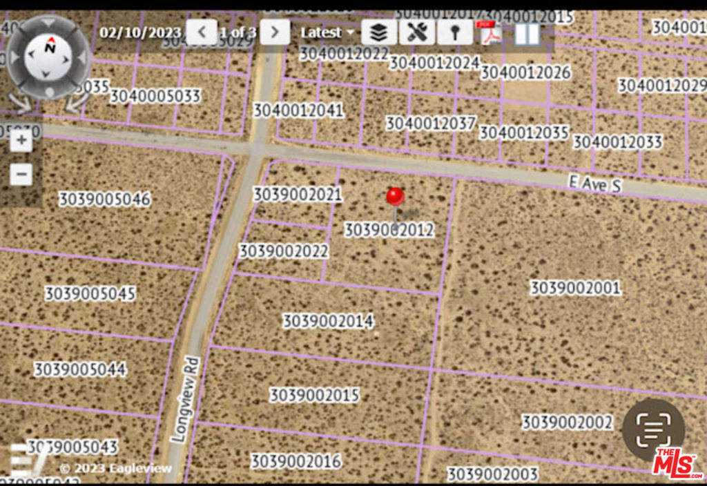 Main image without alt text