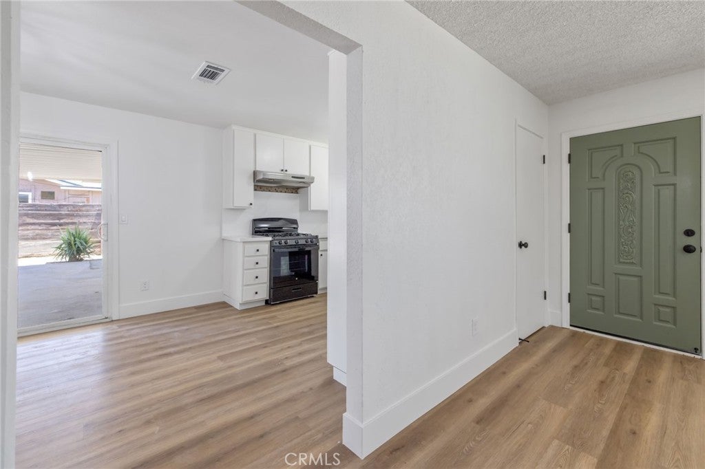 587 Sunset Street