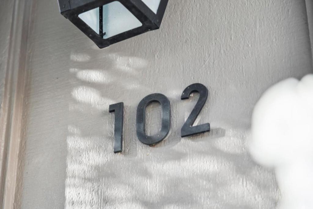 102 Calle Nivel