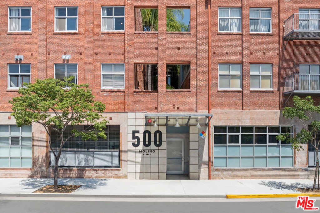 500 Molino Street