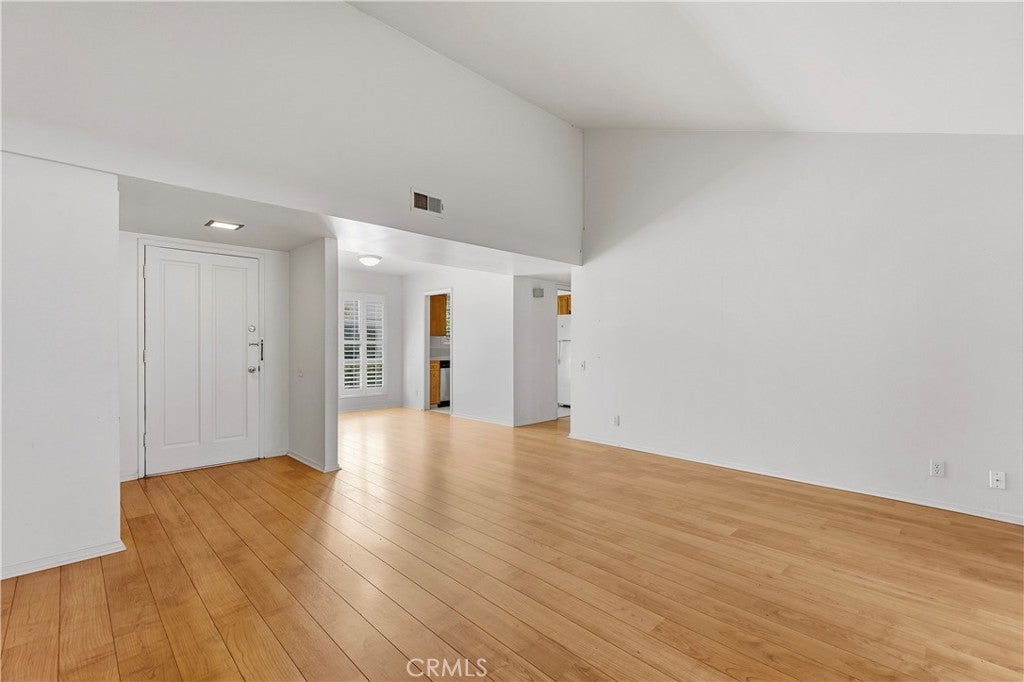 3685 Vista Campana N 68