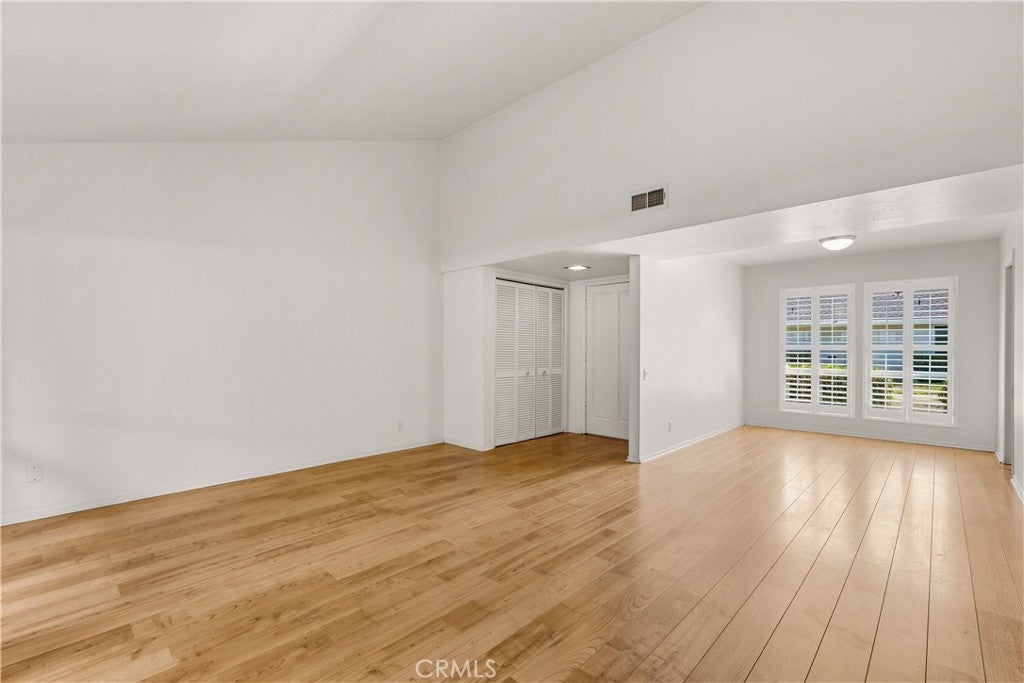 3685 Vista Campana N