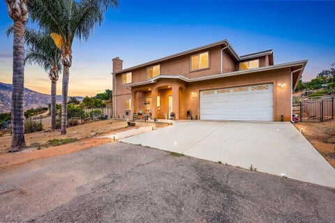 Photo of 11968 Demi Lee Ln LN, Lakeside, CA 92040 (MLS # 260015501SD)