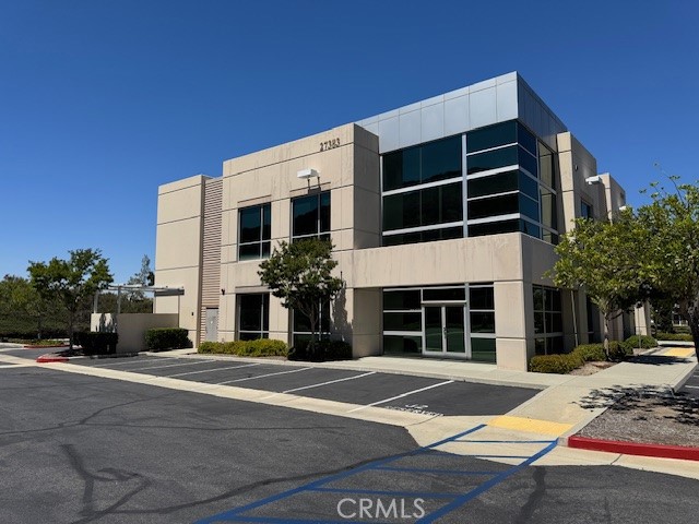 This beautifully updated modern industrial office building offers the perfect combination of functionality, style, and location. Situated near Old Town Temecula with stunning foothill mountain views, this property features large modern windows throughout, filling the space with natural light and creating an inviting work environment.
The layout includes four private offices, with separate AC units for individual climate control. This property includes a spacious mixed-use bullpen area that’s ideal for cubicles, collaborative workspaces, or even a showroom. The updated kitchen has a large island and full size refrigerator making the perfect break room for staff and clients.
The property also boasts an oversized warehouse with a roll-up door, perfect for storage, distribution, or production needs. With ample parking available, it’s designed to accommodate a growing business. Property is available for lease or for purchase, contact listing agent for more details.