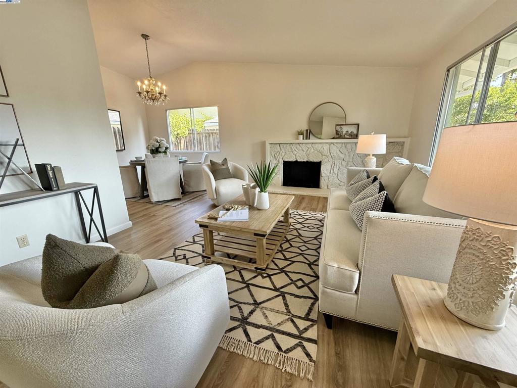 SHADOWBROOK - Residential