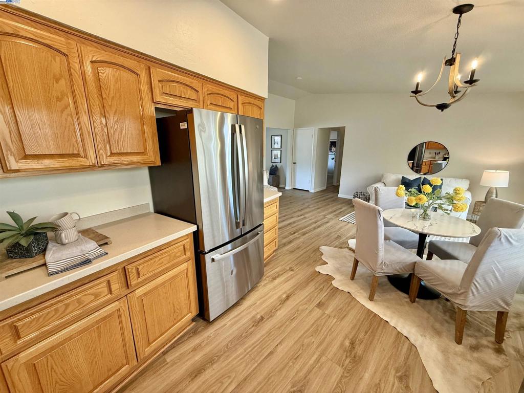 SHADOWBROOK - Residential