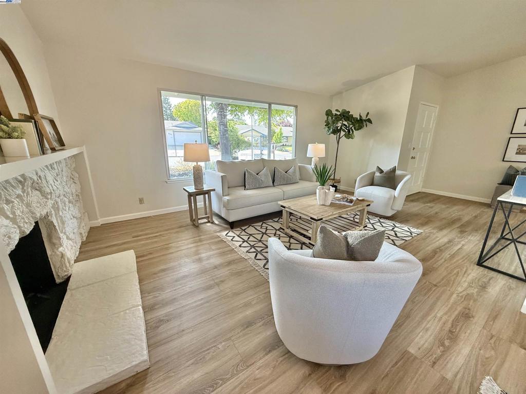 SHADOWBROOK - Residential