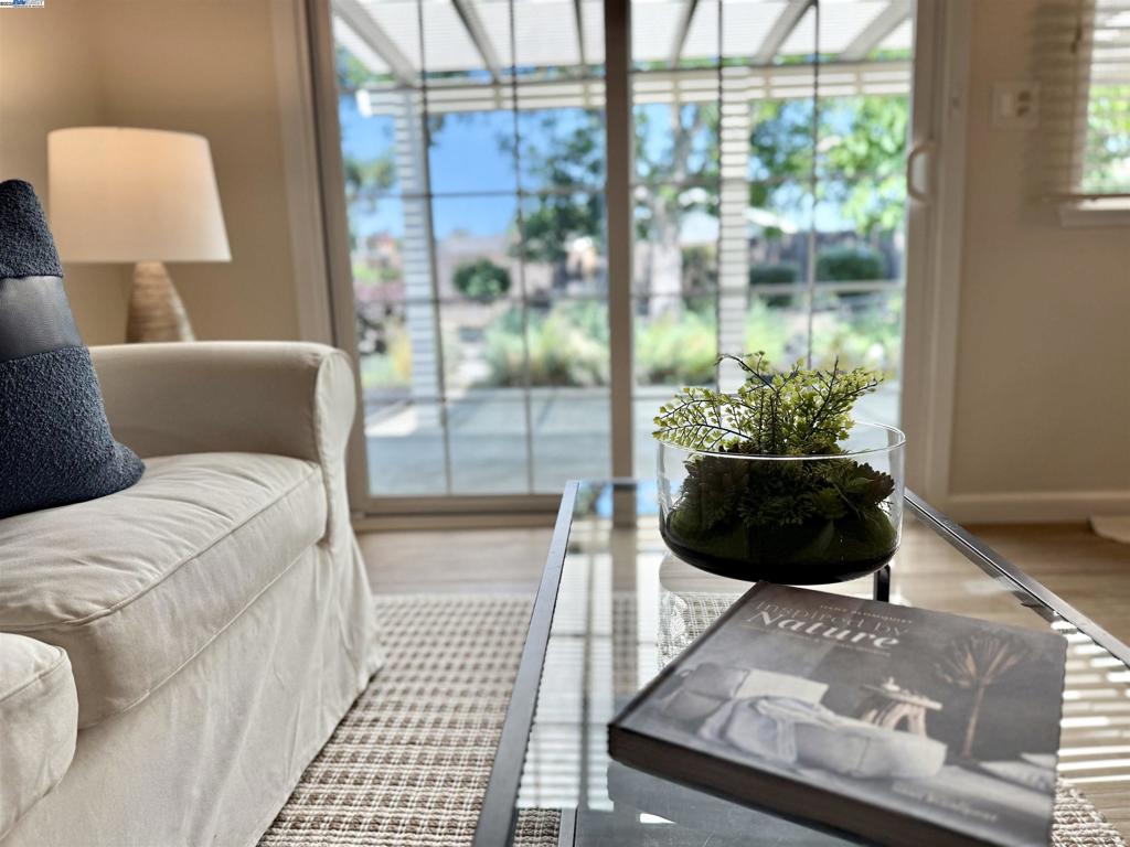 SHADOWBROOK - Residential