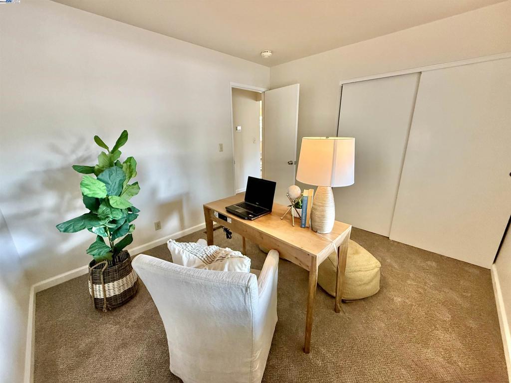 SHADOWBROOK - Residential
