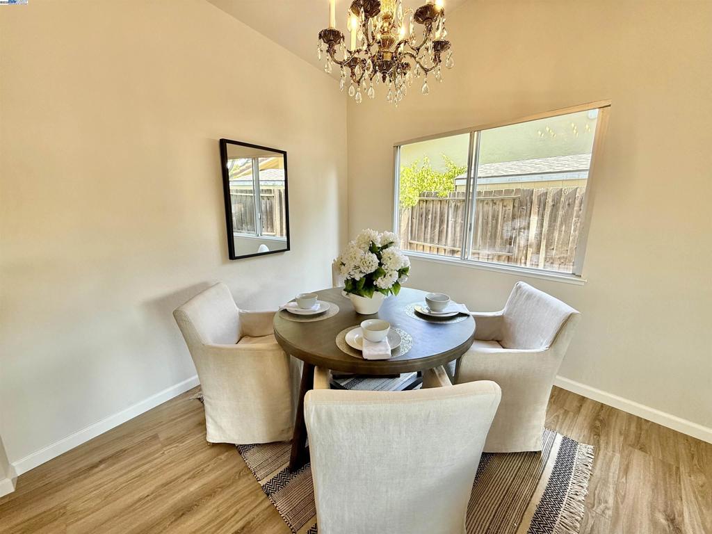 SHADOWBROOK - Residential