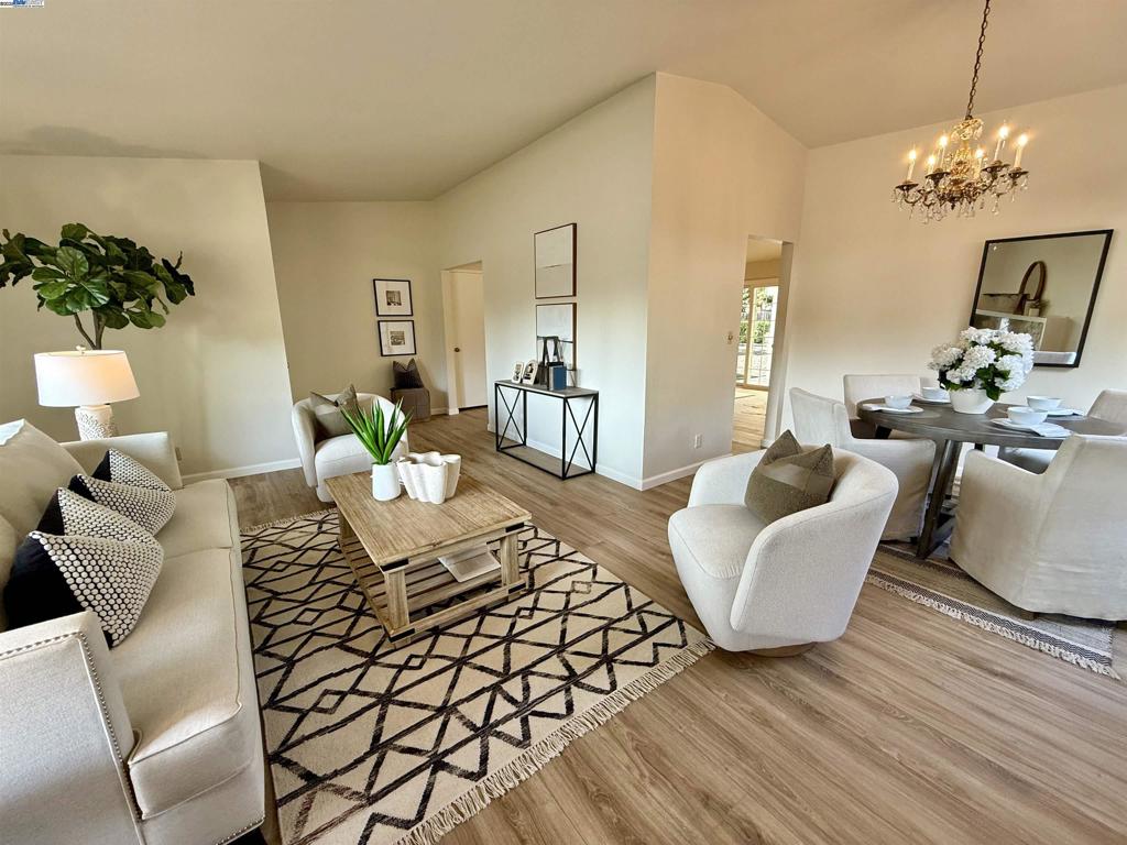 SHADOWBROOK - Residential
