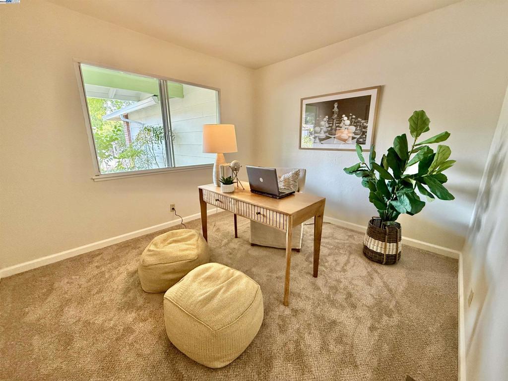 SHADOWBROOK - Residential