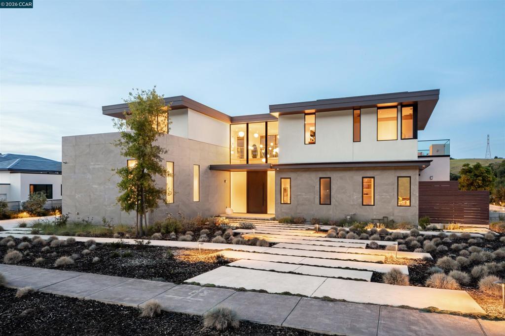 83 Dairy Creek Ln