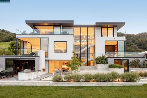 Photo of 83 Dairy Creek Ln, Orinda, CA 94563 (MLS # 41129829)