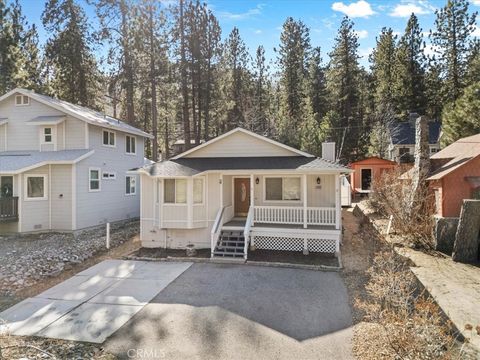 Photo of 1489 Irene St, Wrightwood, CA 92397 (MLS # CV26025926)