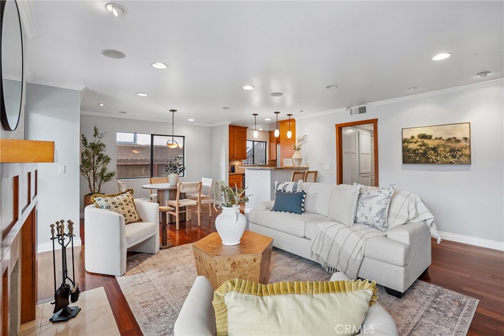 1447 Manhattan Beach Boulevard A