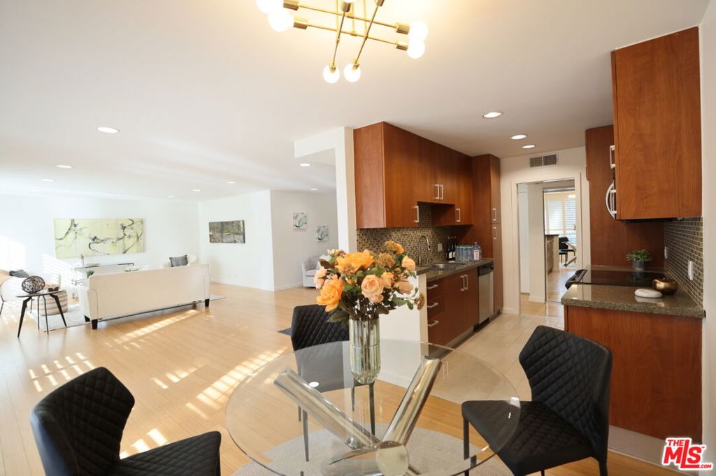 4407 Francis Avenue 201