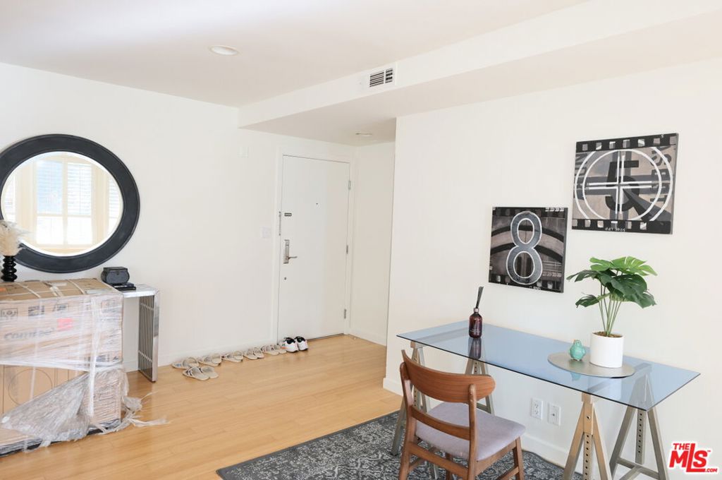 4407 Francis Avenue 201