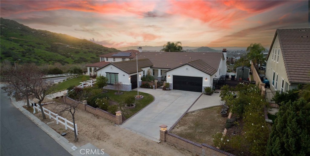 3070 Crestview Drive