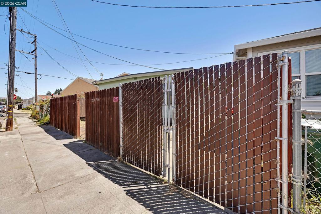 2370 Pine Ave AVE, Richmond CA 94806