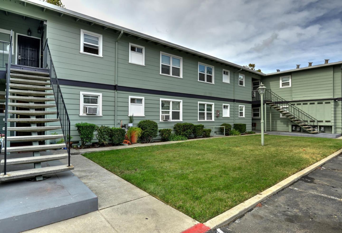 Marcus & Millichap has been selected to exclusively market for sale First Street Manor, a stunning, recently renovated, 39 unit apartment community located at 523 - 530 North 1st Street in the thriving downtown of San Jose, CA. Residents at First Street Manor enjoy multiple convenient community amenities including on-site coin operated laundry facilities, secured gated perimeter providing safety and privacy, and a secluded central courtyard area. First Street Manor sits directly across from the Japantown/Ayer San Jose Light Rail Station which provides access to numerous locations across the Silicon Valley including Downtown Mountain View, Downtown Campbell, and San Jose International Airport. Additionally the thriving downtown area, San Jose State University, and Japantown are within walking distance. Google Village, the giant proposed tech campus for Google, is planned for the Downtown Diridon Station area which sits just 0.7 miles from the subject property.