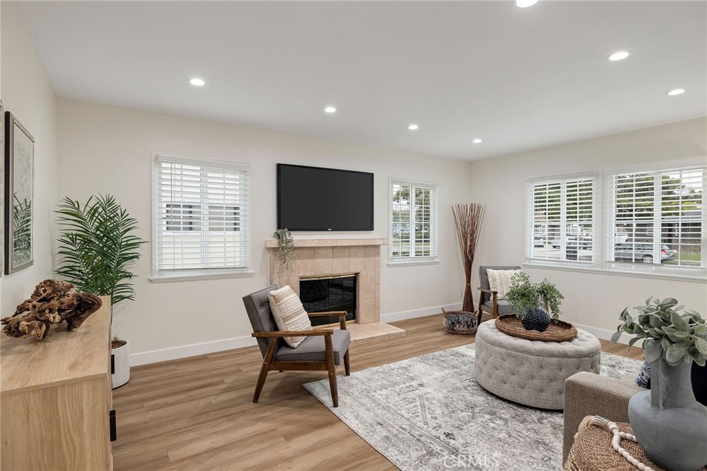 18017 Glenburn Avenue