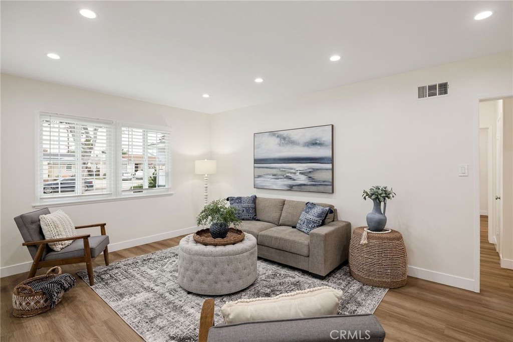 18017 Glenburn Avenue