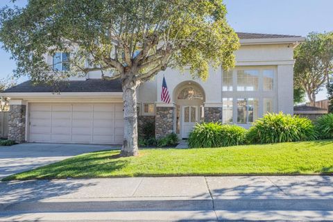 Photo of 21905 Azure Crest Court, Salinas, CA 93908 (MLS # ML82025357) Photo of 21905 Azure Crest Court, Salinas, CA 93908 (MLS # ML82025357)